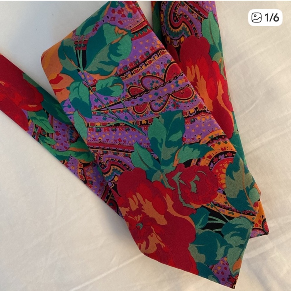 BEAUTIFUL MULTI COLORED FUMAGALLI ALL SILK HANDMADE TIE